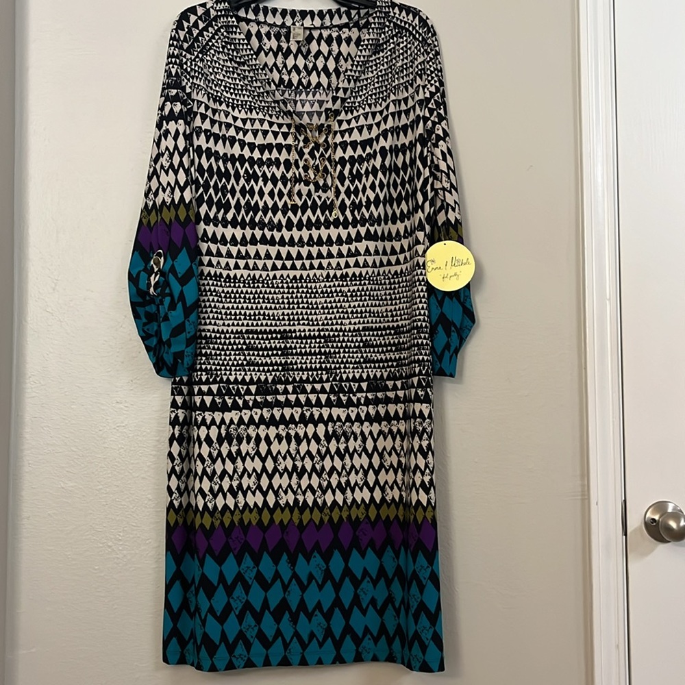 Emma & Michele Black and White Sheath Dress with V-neck and Bishop Sleeves
